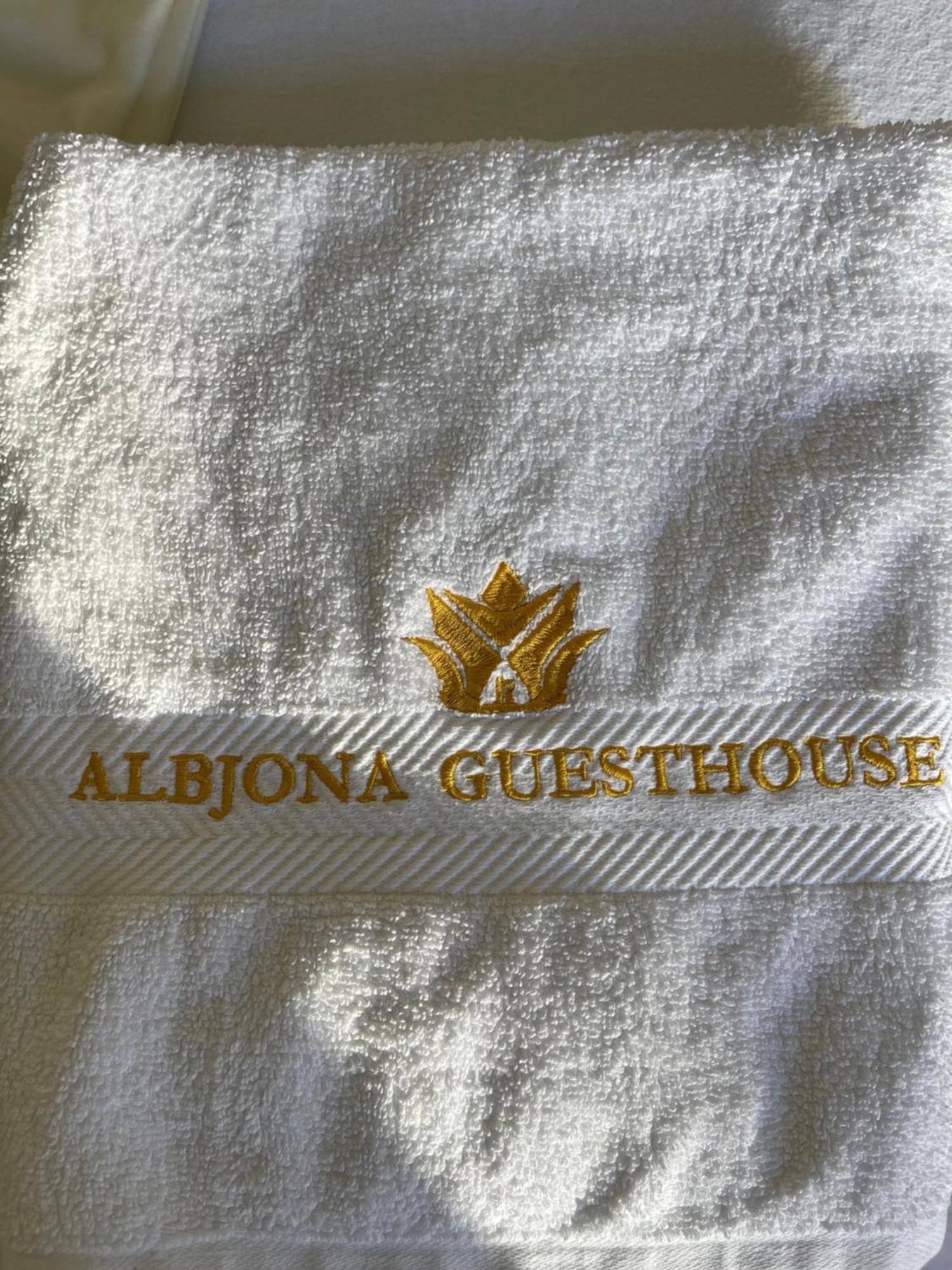 Albjona Guesthouse Tiranë Eksteriør bilde