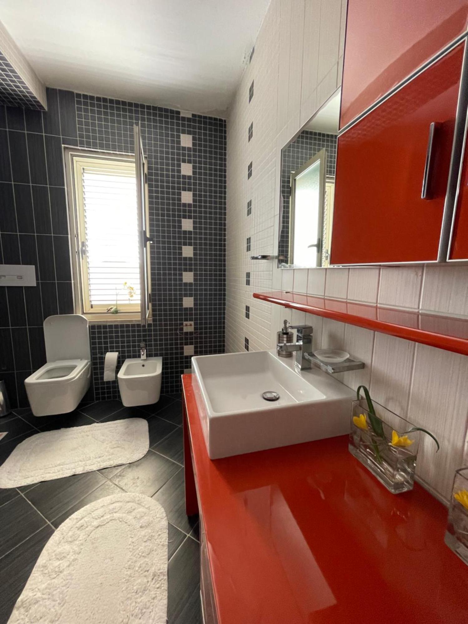 Albjona Guesthouse Tiranë Eksteriør bilde
