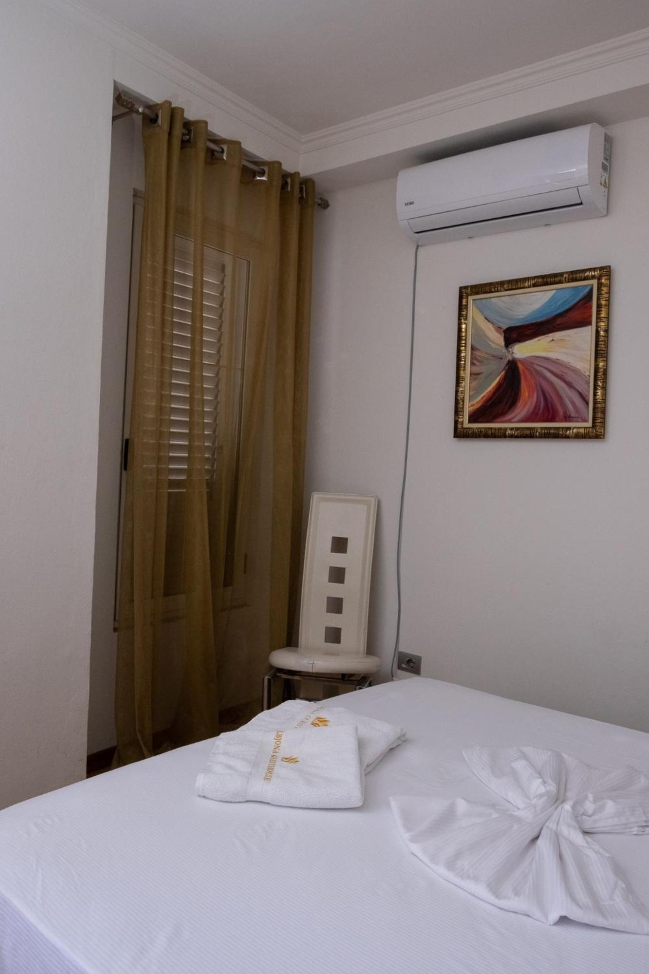 Albjona Guesthouse Tiranë Eksteriør bilde