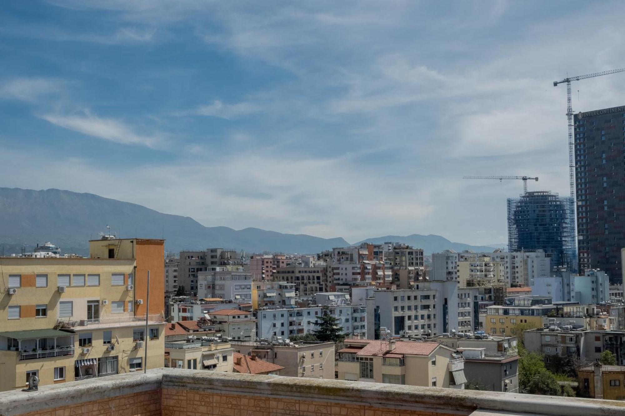Albjona Guesthouse Tiranë Eksteriør bilde